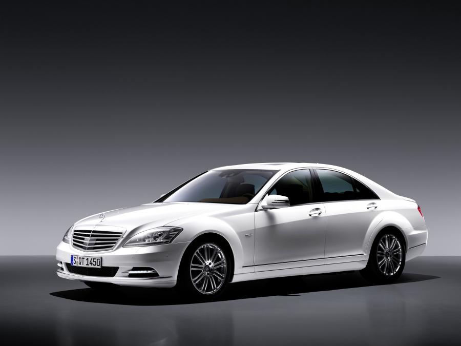  Mercedes-Benz S400 Hybrid 2009 года  (фото 1 из 14)